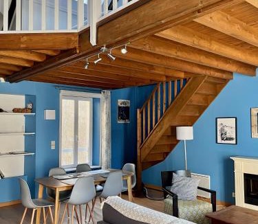 Arromanches-les-Bains Apartment | L'hippocampe - appt mezzanine centre d'Arromanches