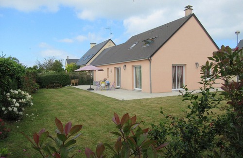 Saint-Pair-sur-Mer House | L'HIPPOCAMPE Bright house with garden near beach