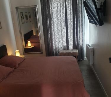 Pre-en-Pail Apartment | L'hirondelle