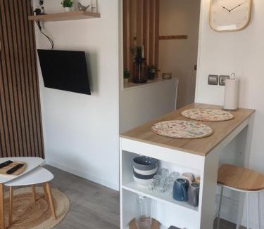 Pre-en-Pail Apartment | L'hirondelle