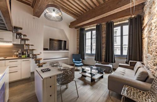 Old Lyon Apartment | L'historique AIL