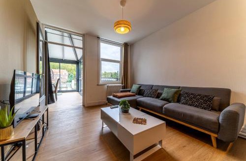 Croix Apartment | L'Holden - 2 beds - Terrace - Wifi - Tram