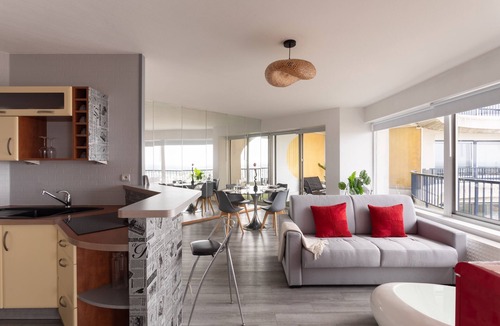 Bourg-l'Eveque Apartment | L'HORIZON - Appartement grand confort et vue sublime + parking