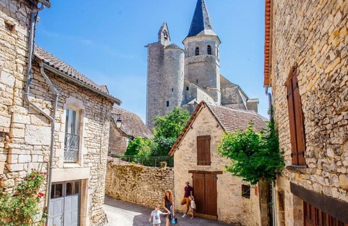 Villeneuve d'Aveyron Bed & Breakfast | L'hostellerie de Saint-Jacques