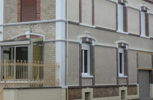 Conflans-sur-Seine House | L Hote Saison