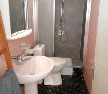 Conflans-sur-Seine House | L Hote Saison