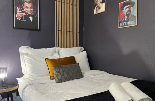 Evreux Apartment | L'icône du cinéma - Studio cosy - Gare - Centre-ville Evreux - Wifi