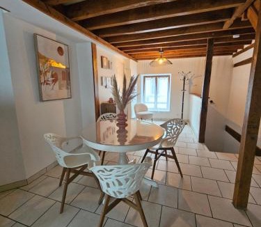 Cezy Apartment | L'identique