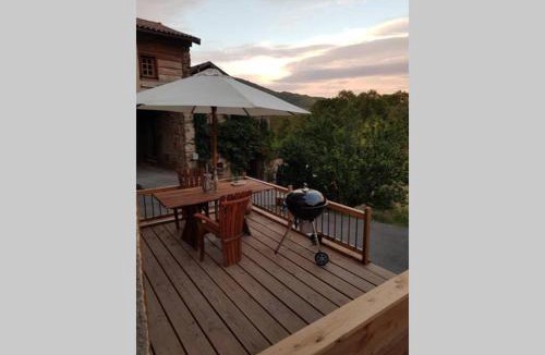 Saint-Didier-sur-Beaujeu House | L'IDYLLIQUE - Studio Privé Sous Maison