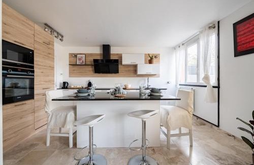 Les Louvrais House | L'Impressionniste