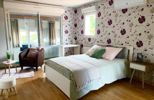 Saint-Denis-de-Pile Bed & Breakfast | L inattendu