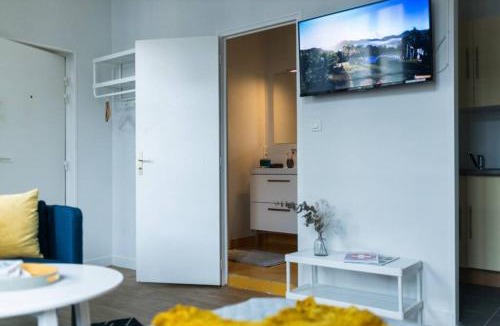 Fontenay-le-Comte Apartment | L'inattendu/Studio équipé et confortable