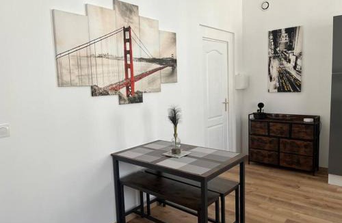 Montrejeau Apartment | L'industriel - Design urbain et Parking facile