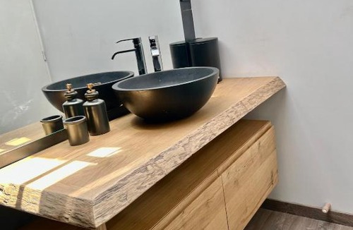 Quincieux Apartment | L'Industriel