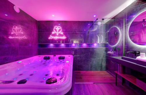 Fondettes Apartment | L'Inséparable - Jacuzzi - Terrasse - Parking - Vélos