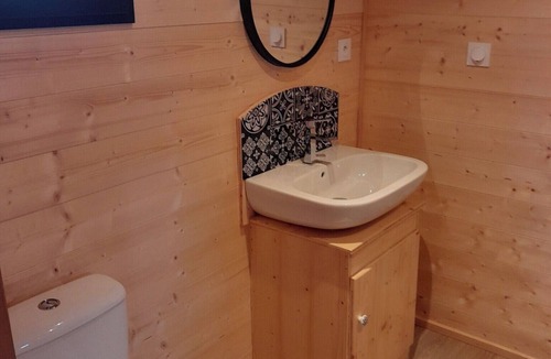 Thiel-sur-Acolin Ski Chalet | L'Insolite de Nathcy