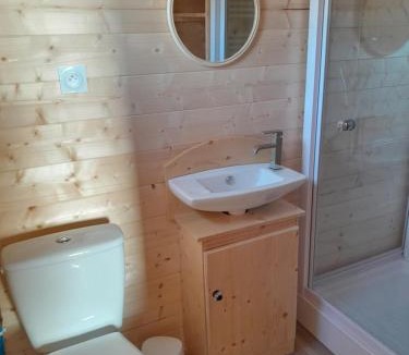 Thiel-sur-Acolin Ski Chalet | L'Insolite de Nathcy