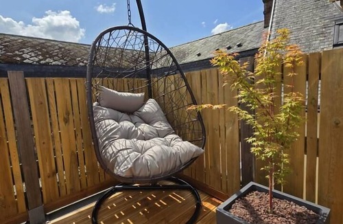 Verneuil-sur-Avre Apartment | L'instant love, L'Instant Love