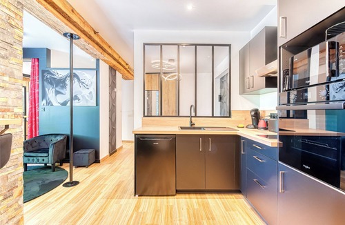 Rochefort-sur-Loire Apartment | L'instant Coquin/Love Room au Bord de L'eau