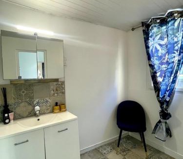 La Celle-sous-Gouzon Apartment | L'Instant Caen - House in Caen