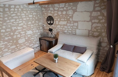 Civray-sur-Esves House | L'instant Civray