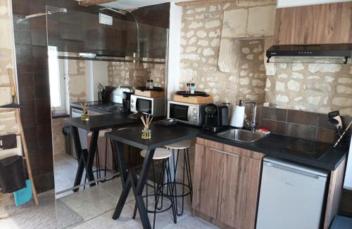 Civray-sur-Esves House | L'instant Civray