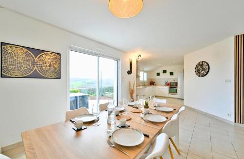 La Flocelliere House | L'Instant de Sérénité Panorama et Style