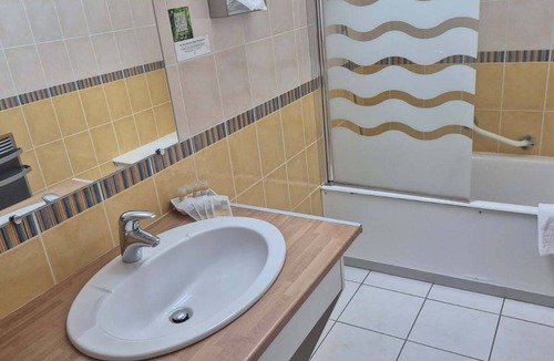 Saint-Andre-de-Najac Hotel | L'instant Mont le Viaur