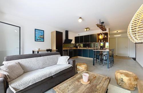 Brison-Saint-Innocent Apartment | L'Instant paisible
