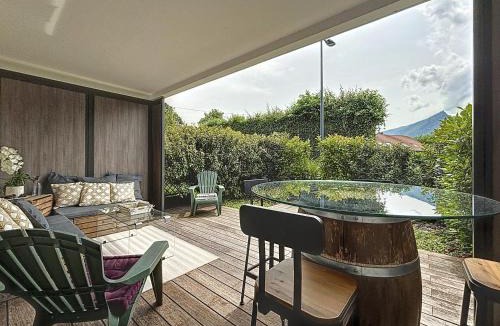 Brison-Saint-Innocent Apartment | L'Instant paisible