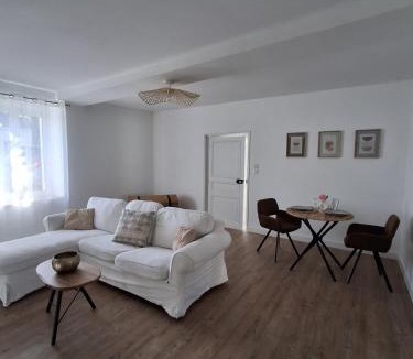 Longue-Jumelles House | L'Instant Précieux