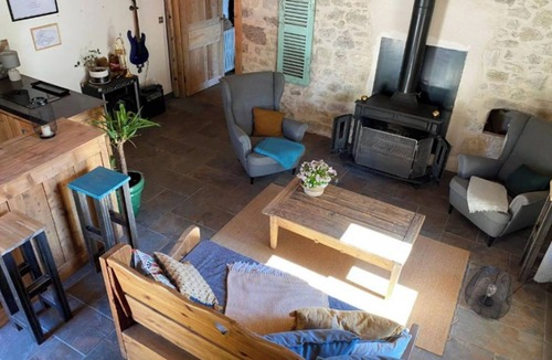 Echallon Apartment | L'instant Présent