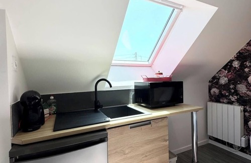 Queven Apartment | L’instant rose - Cocon fleuri avec jacuzzi