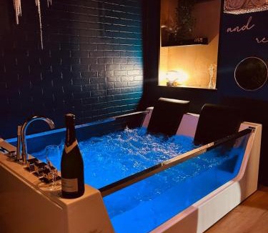 Saint-Aunes Apartment | L'instant Suspendu-Studio Jacuzzi Terrasse Plages