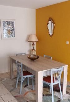 Les 3 Cites Apartment | L'Intemporel - Appartement T3 avec jardinet