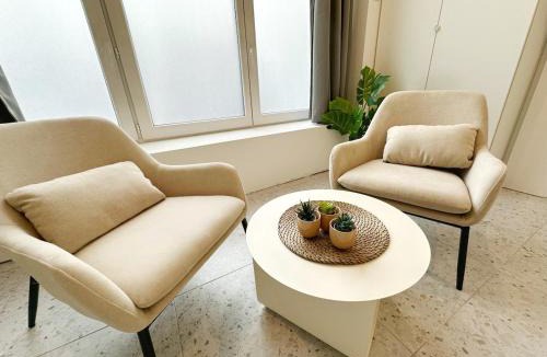 Lambersart Apartment | L'intemporel - Balneo, Cozy, Romantic
