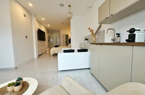 Lambersart Apartment | L'intemporel - Balneo, Cozy, Romantic