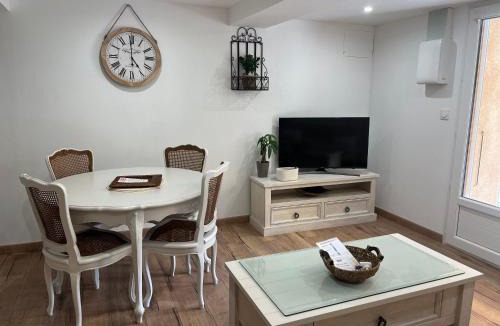 Gourdan-Polignan House | L'intemporel