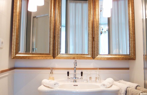 Capucins - Victoire House | L'Invitation au Voyage