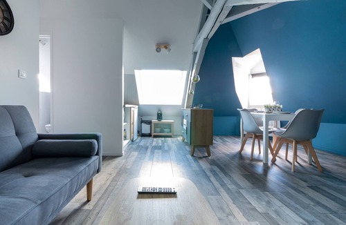 Ecommoy Apartment | L'Iris - Centre-ville - 3p - Rêve au Mans