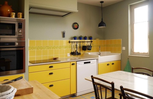 Pierre-de-Bresse House | L'iris des Marais - Pierre DE Bresse