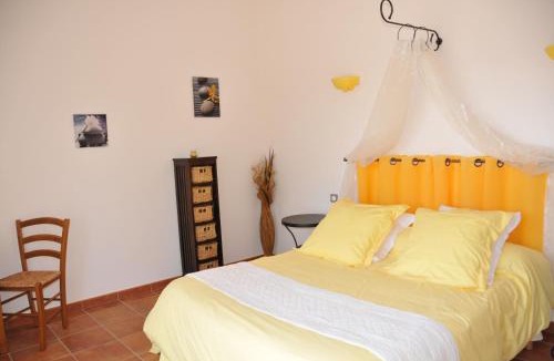 Saint-Sulpice Bed & Breakfast | L'Isatis