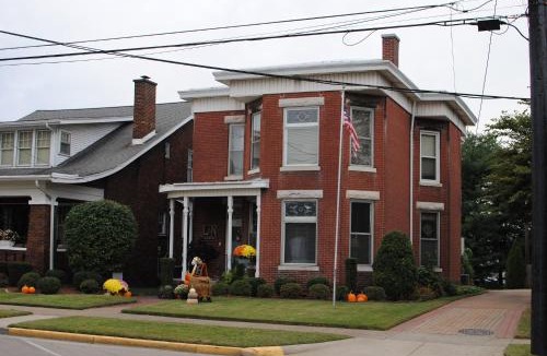Henderson Bed & Breakfast | L&N Bed and Breakfast Ltd