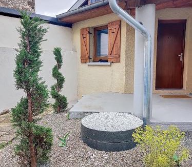 Oyonnax Apartment | L'oasis d'Anatole