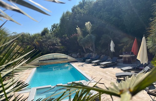 Boisset-et-Gaujac Villa | L'Oasis de Boisset: 5-Star Villa with Private Pool and Spa
