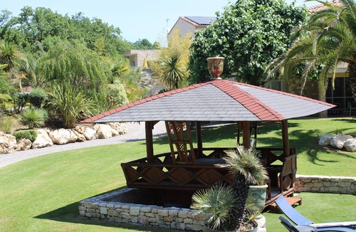 Boisset-et-Gaujac Villa | L'Oasis de Boisset: 5-Star Mas with Private Pool, Spa & Sauna