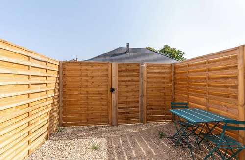 Decines-Charpieu Apartment | L'Oasis de Décines