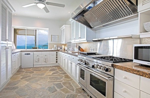 Les Terres Basses Apartment | L'Oasis Elegant Beachfront Villa