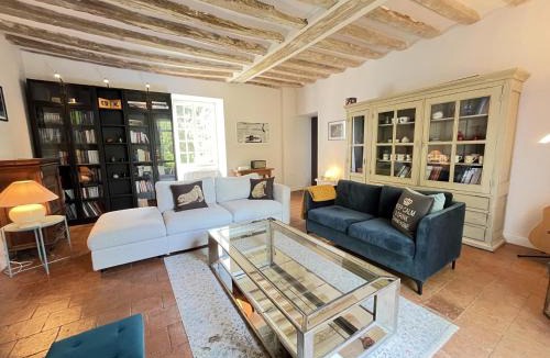 Domfront-en-Champagne House | L'Oasis Familiale - Piscine - Parking - 10 pers