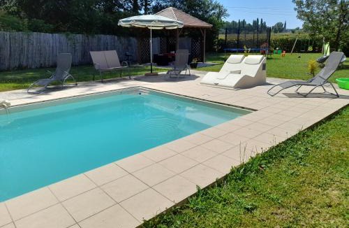 Saint-Germain-et-Mons Apartment | L'oasis